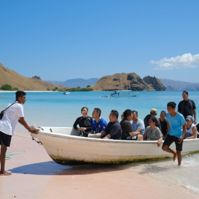 Galeri Kapal Komodo Island 5