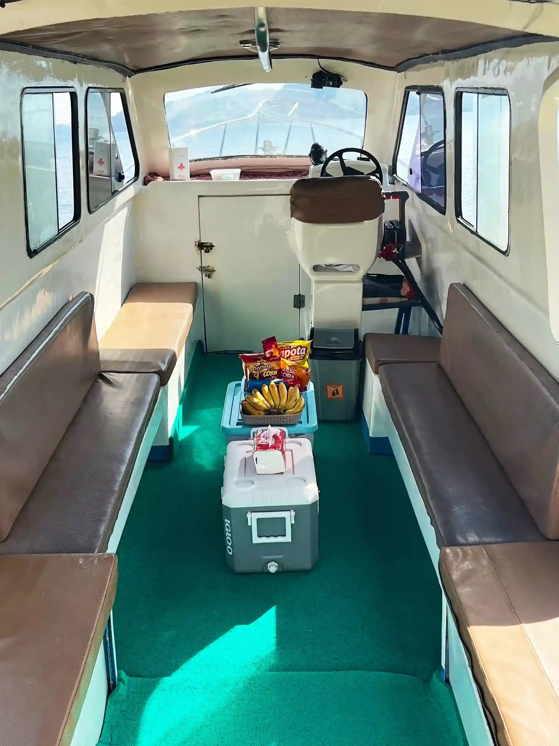 sewa speedboat Labuan Bajo non AC Labuan Bajo