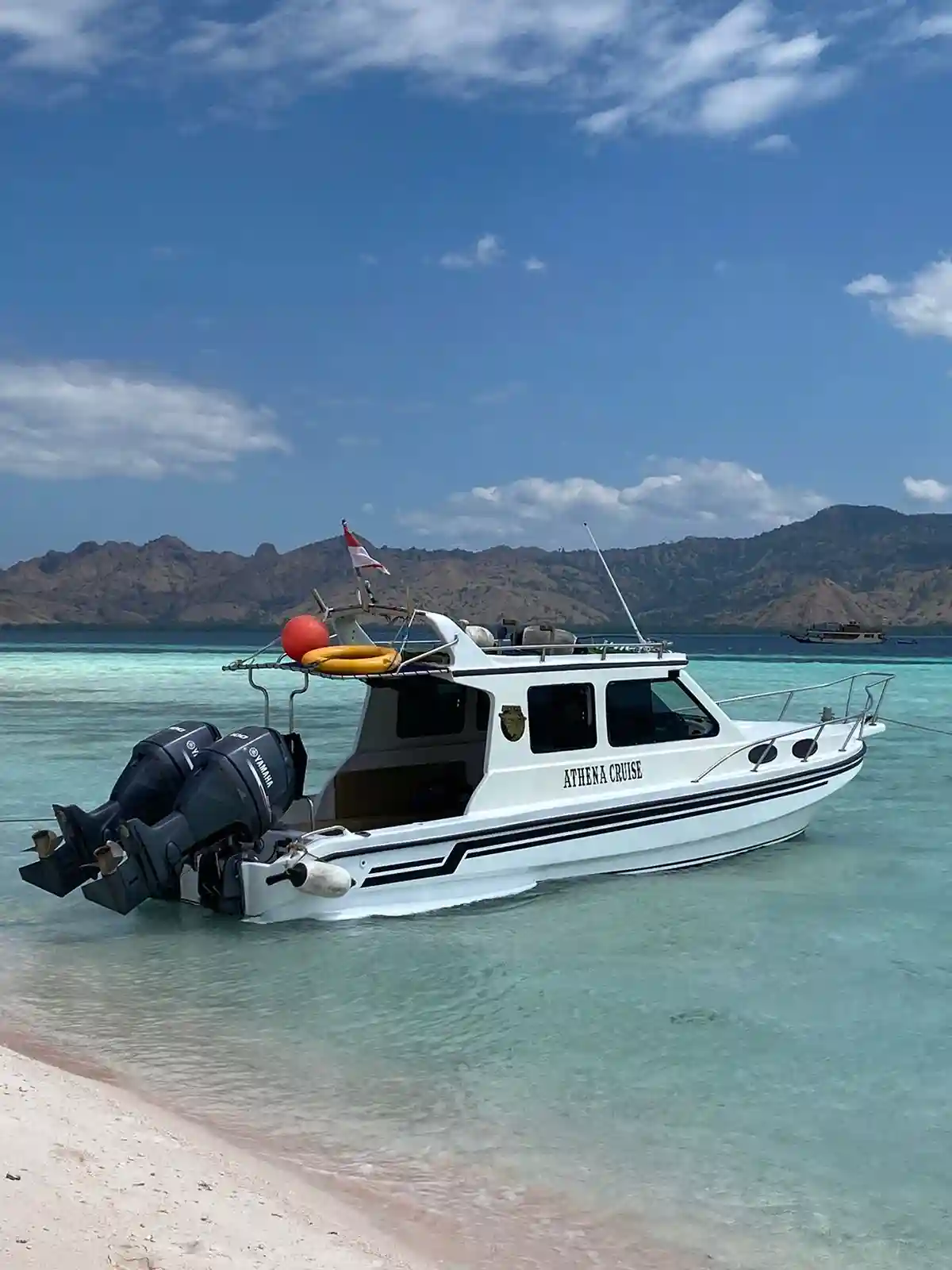 sewa speedboat Labuan Bajo non AC Labuan Bajo