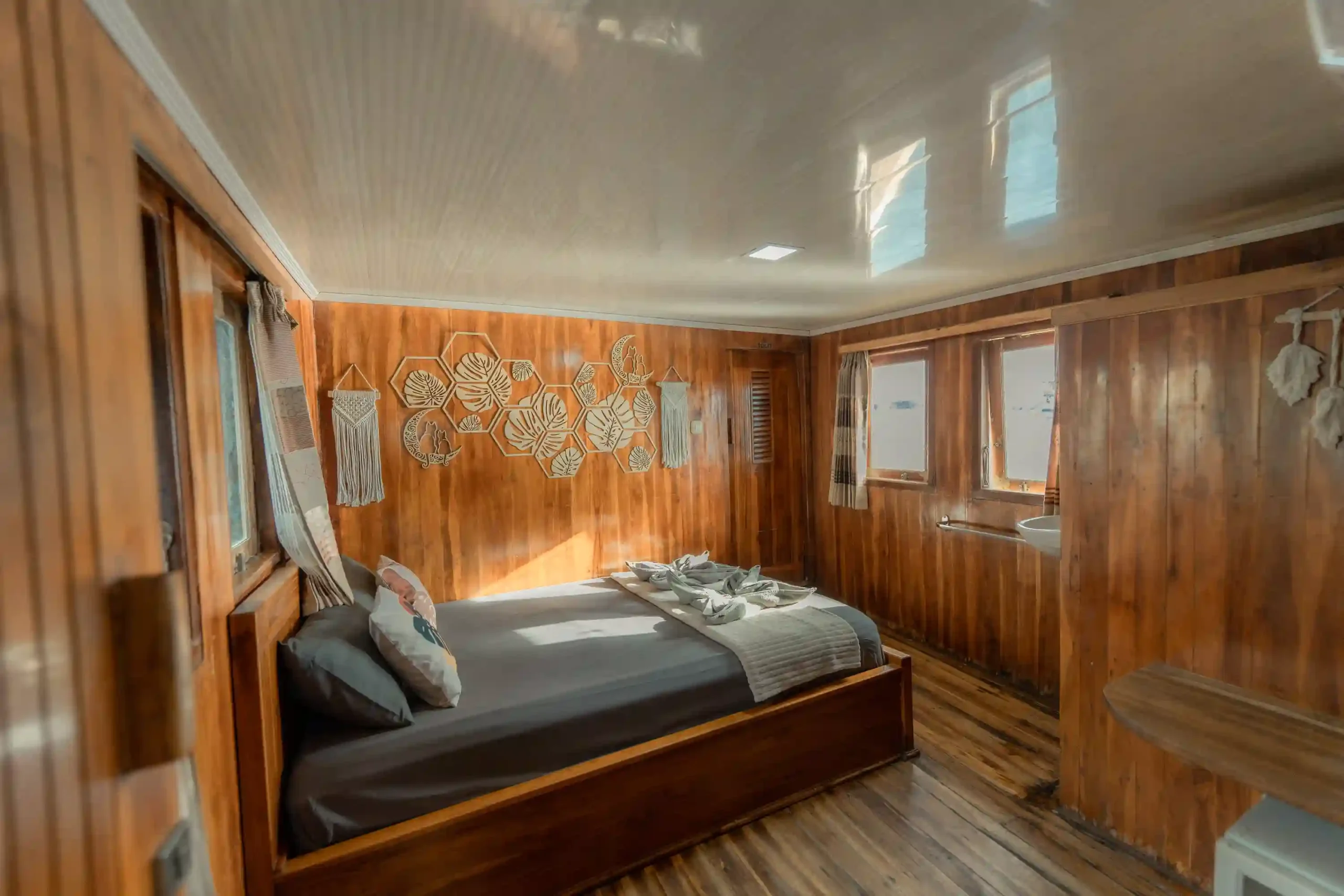 Master Cabin Almadira​