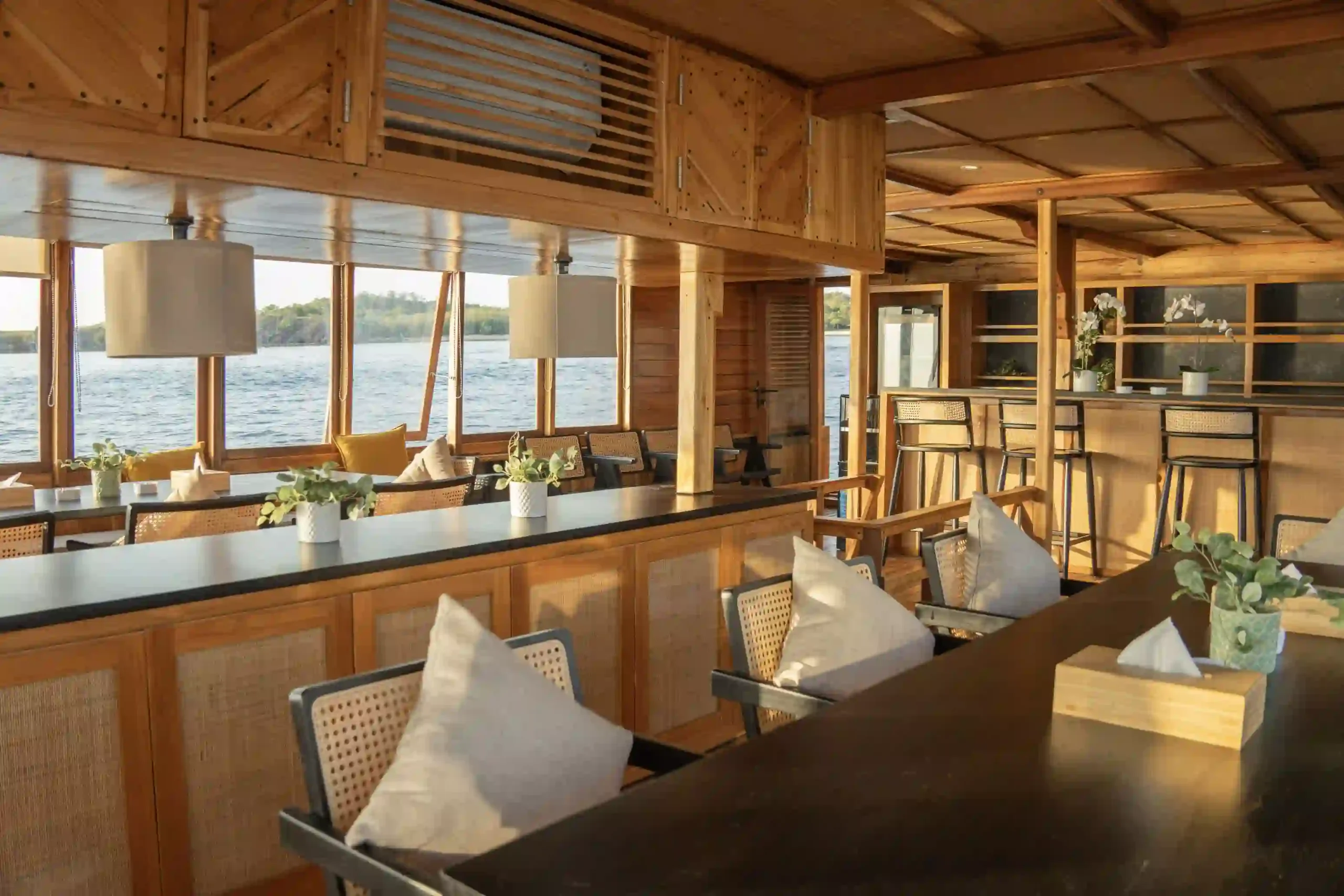 Diining room Lamborajo 3