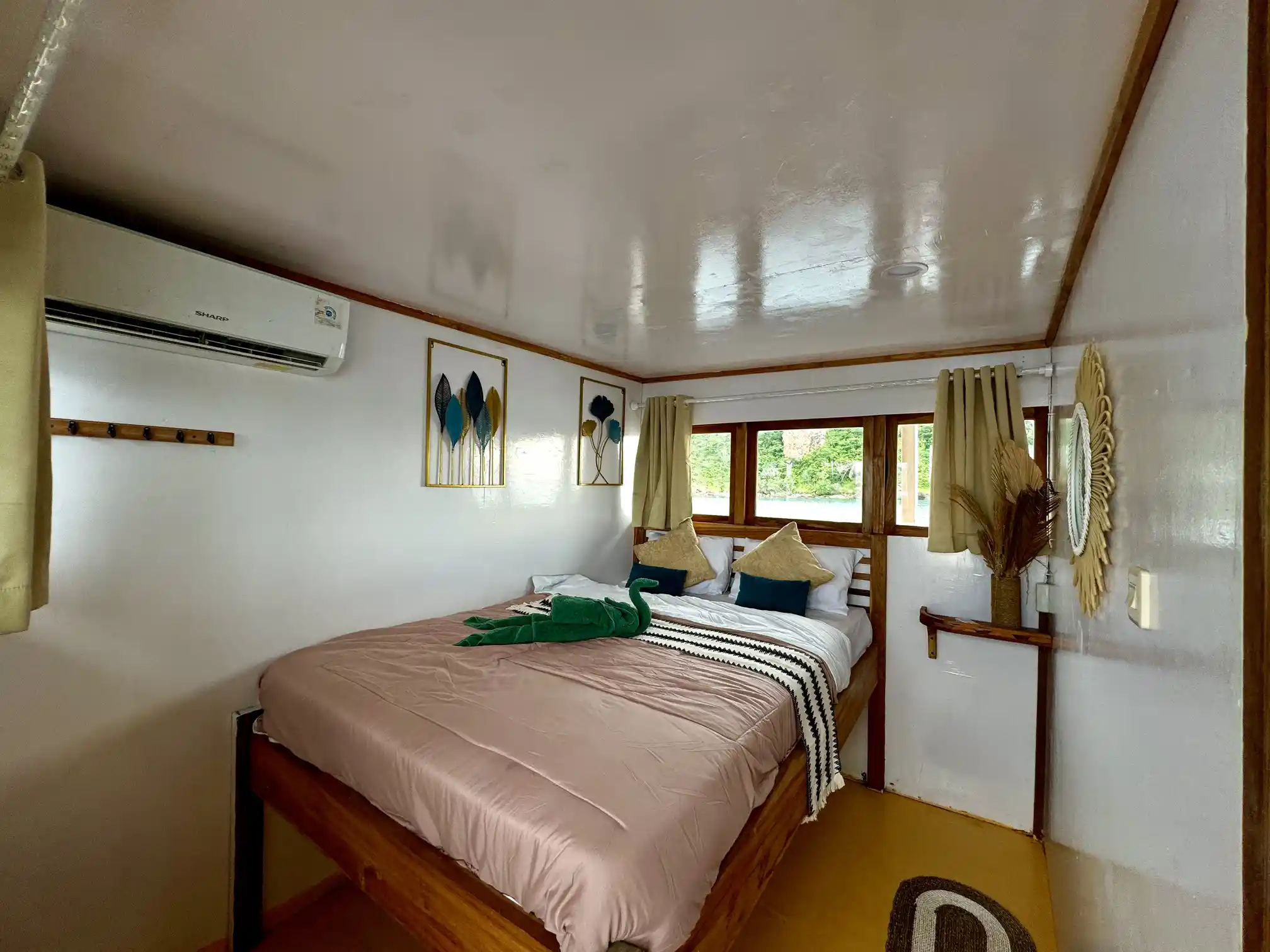 Private cabin Arham Jaya II